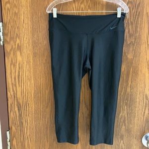 Nike Dri-Fit black capri yoga/workout pants Large